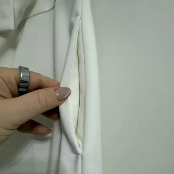 Elegant White Women's Vest & Pant Set - Picture 11 of 11